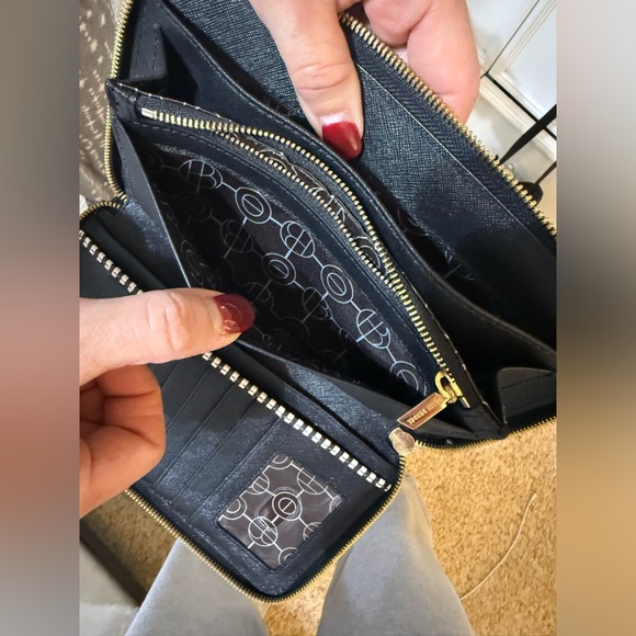 Henri Bendel Black Leather Continental Wallet - Picture 8 of 16